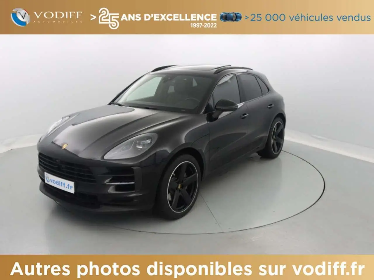 Photo 1 : Porsche Macan 2019 Petrol