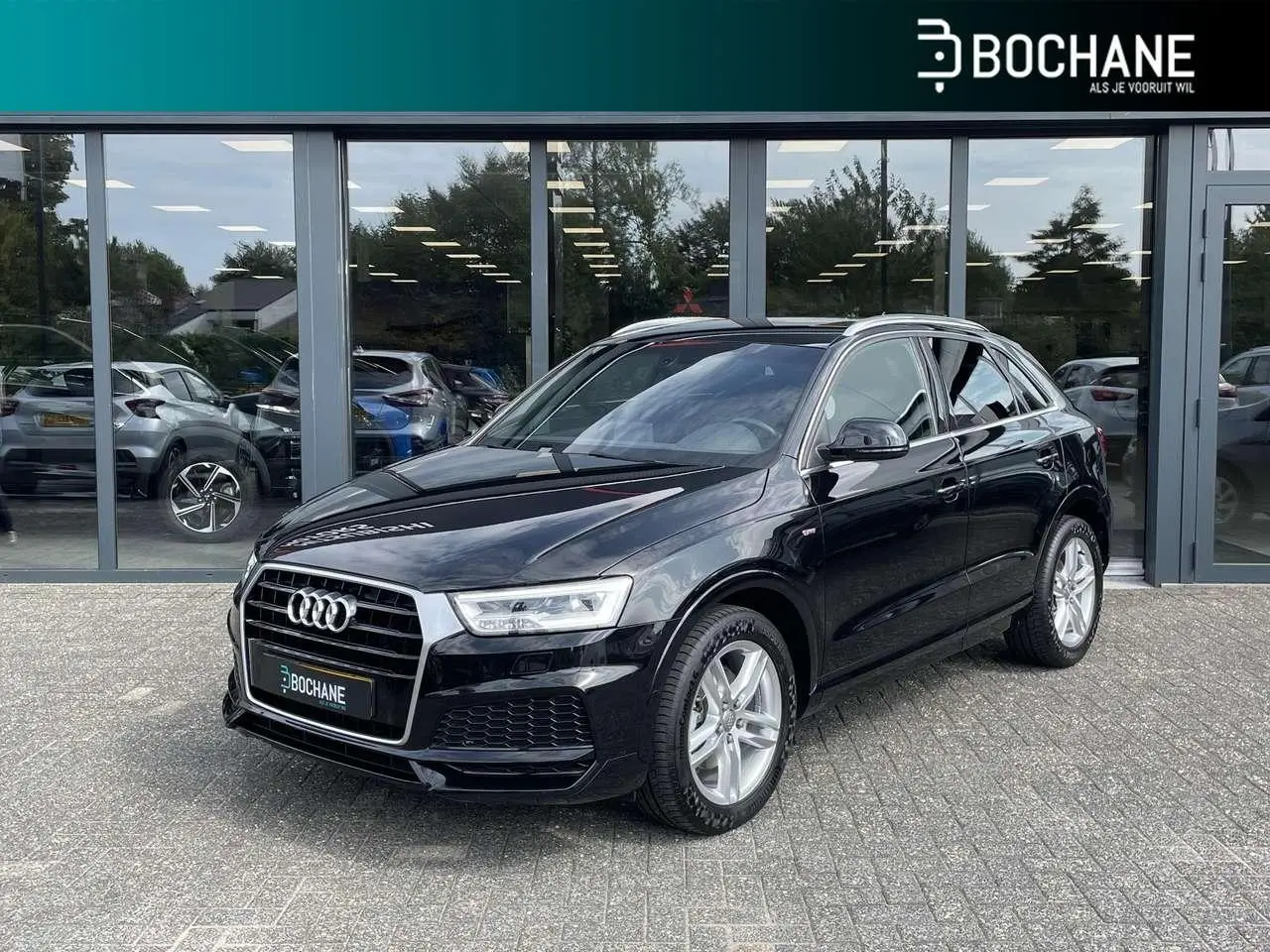 Photo 1 : Audi Q3 2018 Petrol