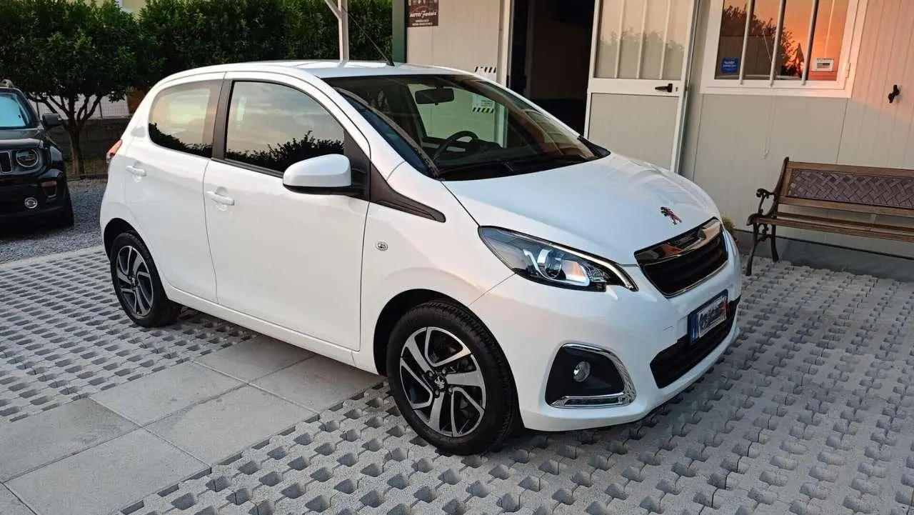 Photo 1 : Peugeot 108 2021 Essence