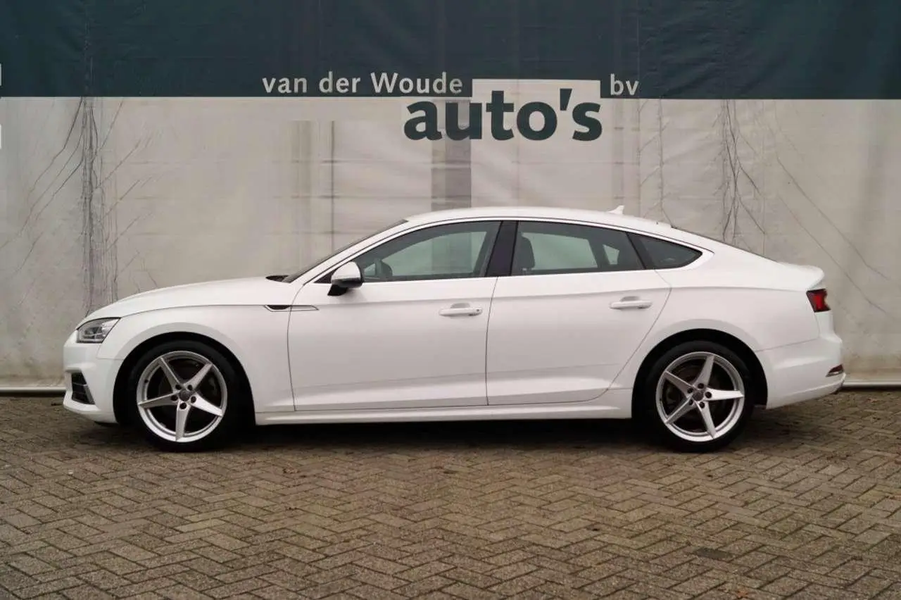 Photo 1 : Audi A5 2019 Petrol