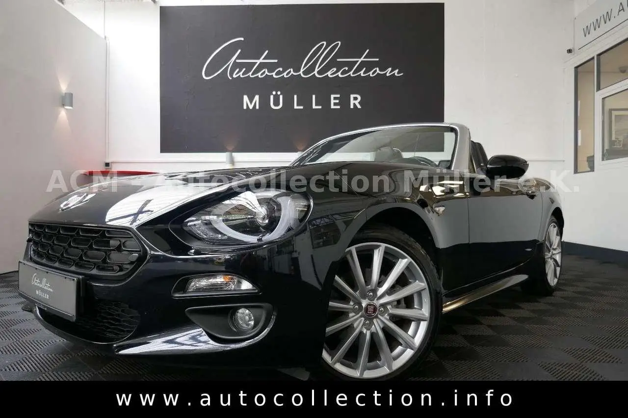 Photo 1 : Fiat 124 Spider 2016 Essence