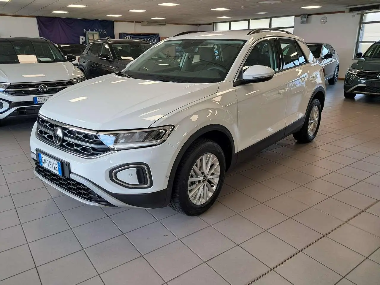 Photo 1 : Volkswagen T-roc 2023 Petrol