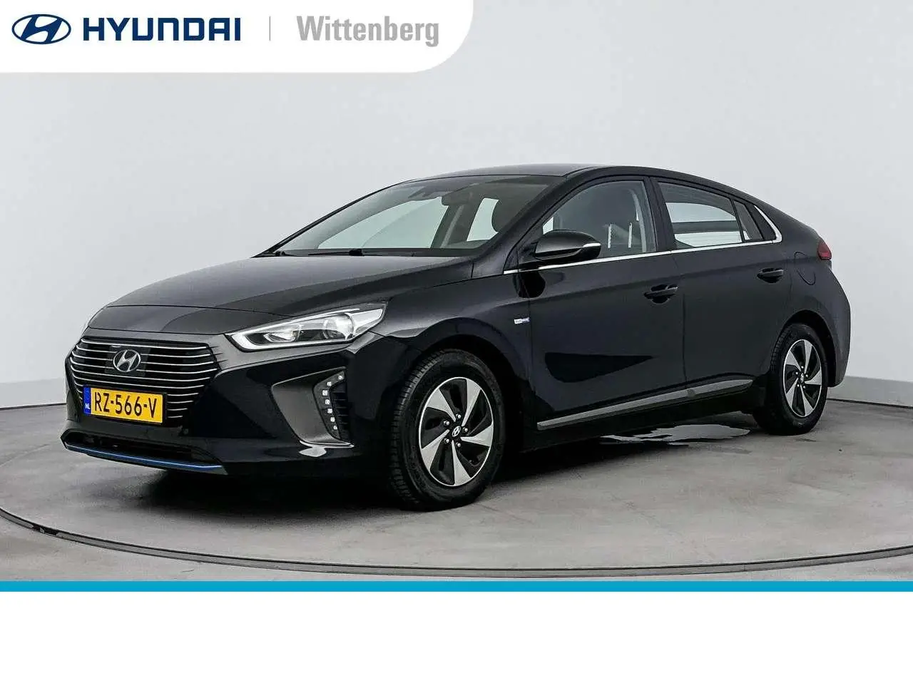 Photo 1 : Hyundai Ioniq 2018 Hybrid