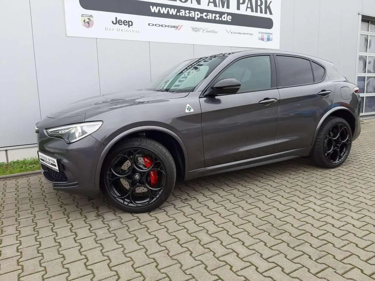 Photo 1 : Alfa Romeo Stelvio 2023 Petrol