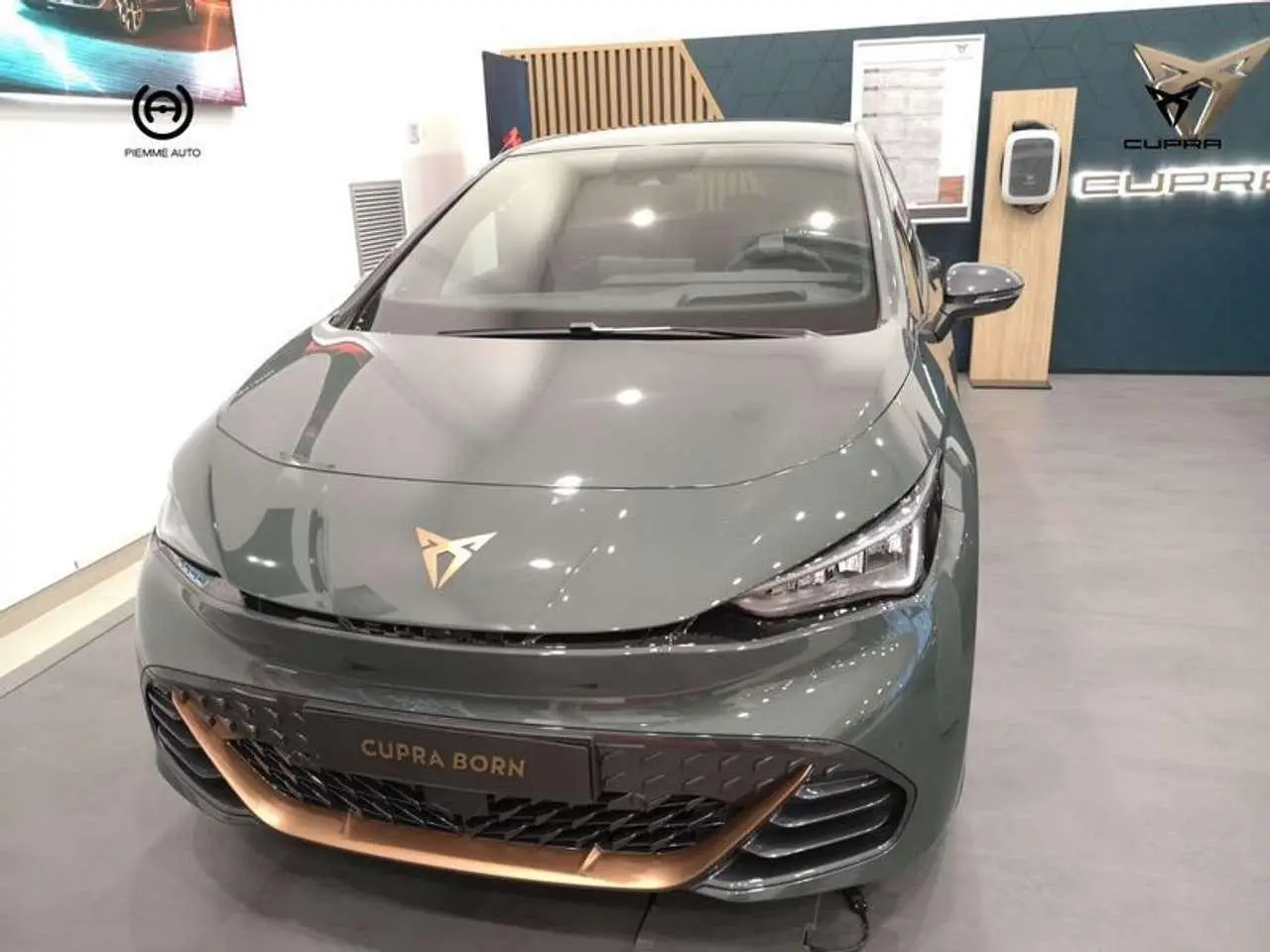 Photo 1 : Cupra Born 2024 Electric