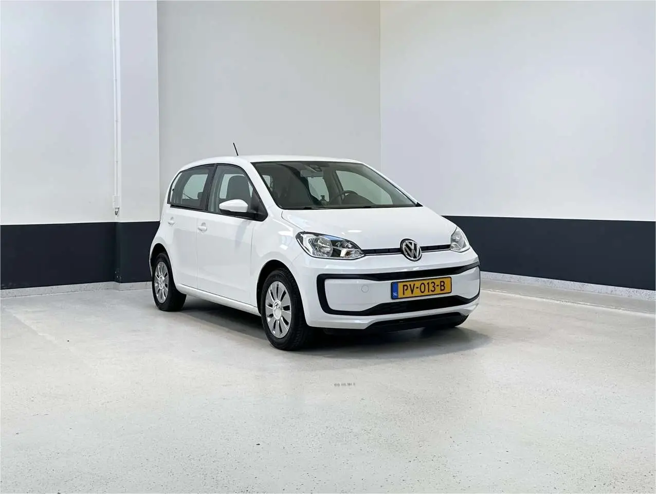 Photo 1 : Volkswagen Up! 2017 Petrol