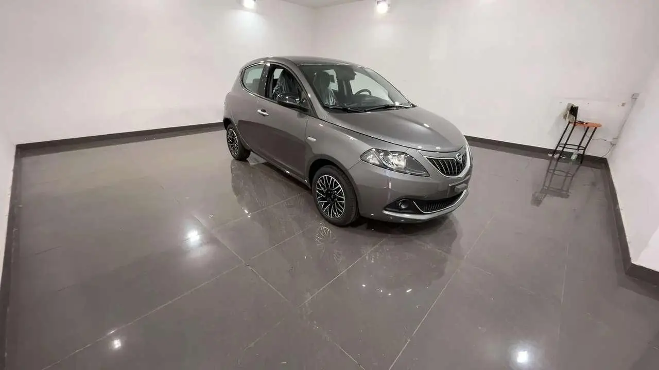 Photo 1 : Lancia Ypsilon 2024 LPG