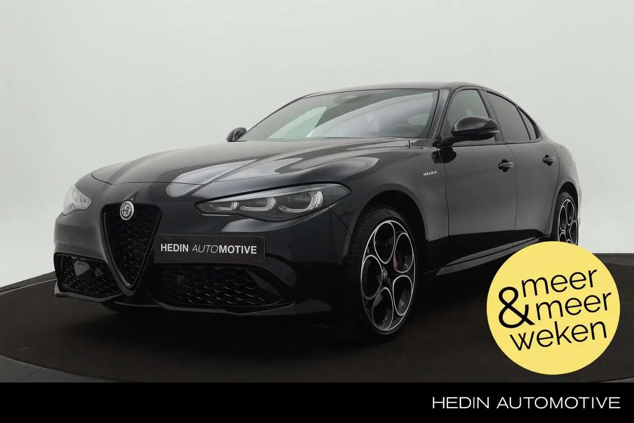 Photo 1 : Alfa Romeo Giulia 2024 Essence