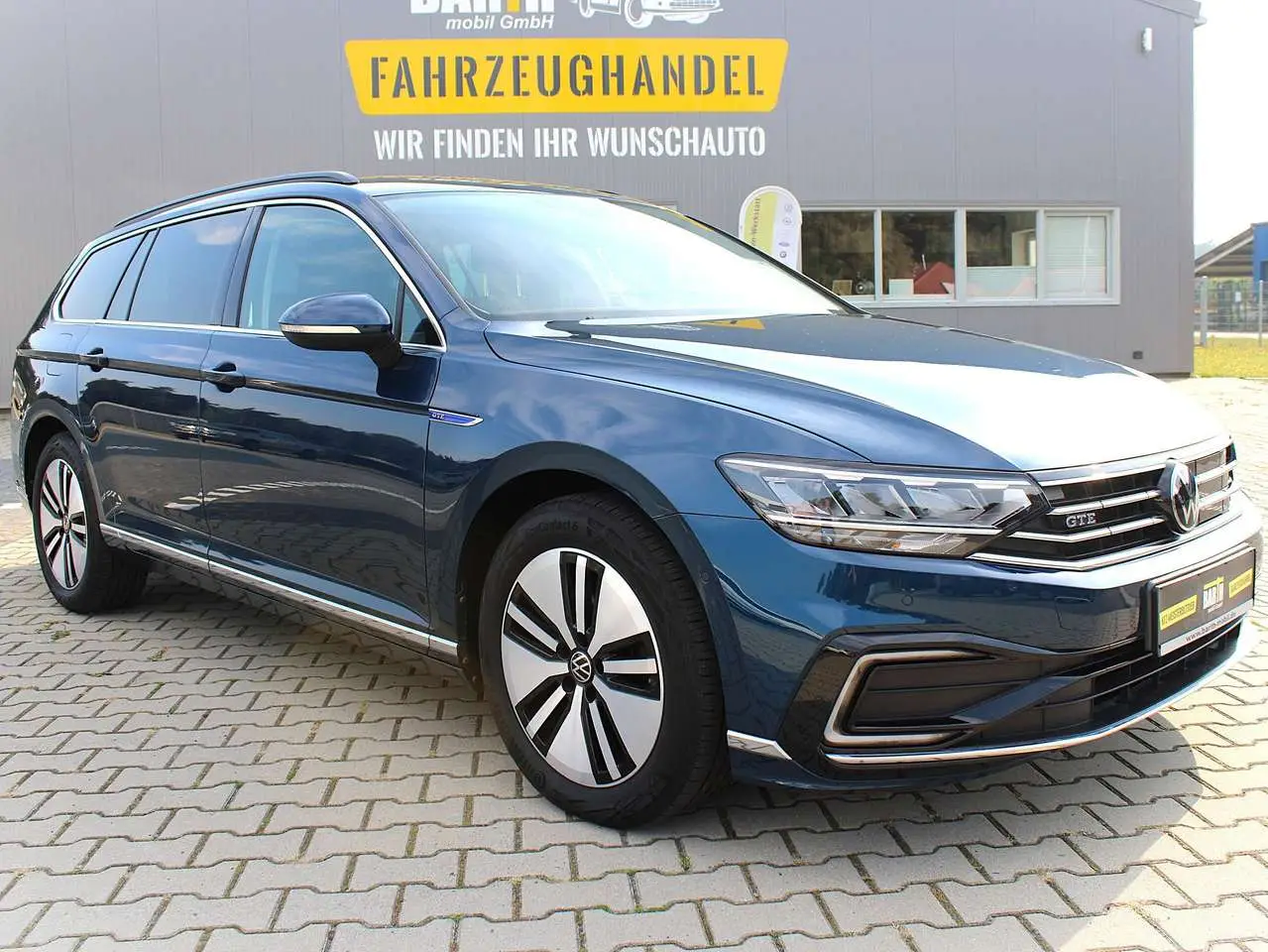 Photo 1 : Volkswagen Passat 2023 Hybrid