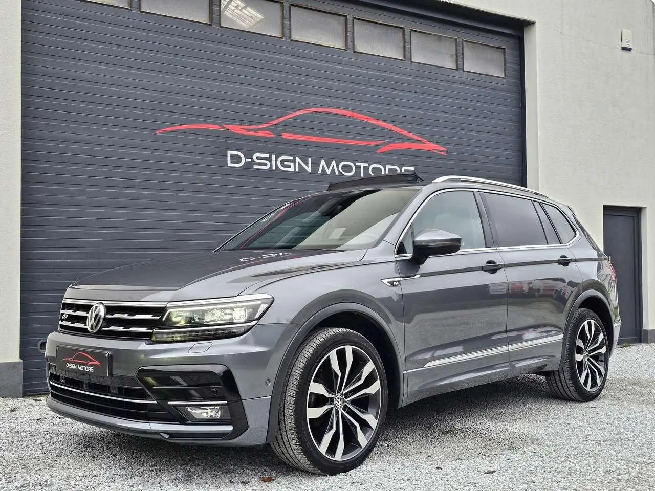 Photo 1 : Volkswagen Tiguan 2019 Essence