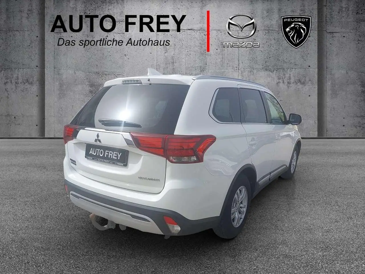 Photo 1 : Mitsubishi Outlander 2019 Petrol