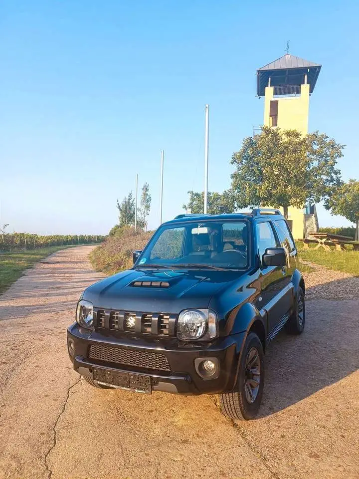 Photo 1 : Suzuki Jimny 2018 Petrol