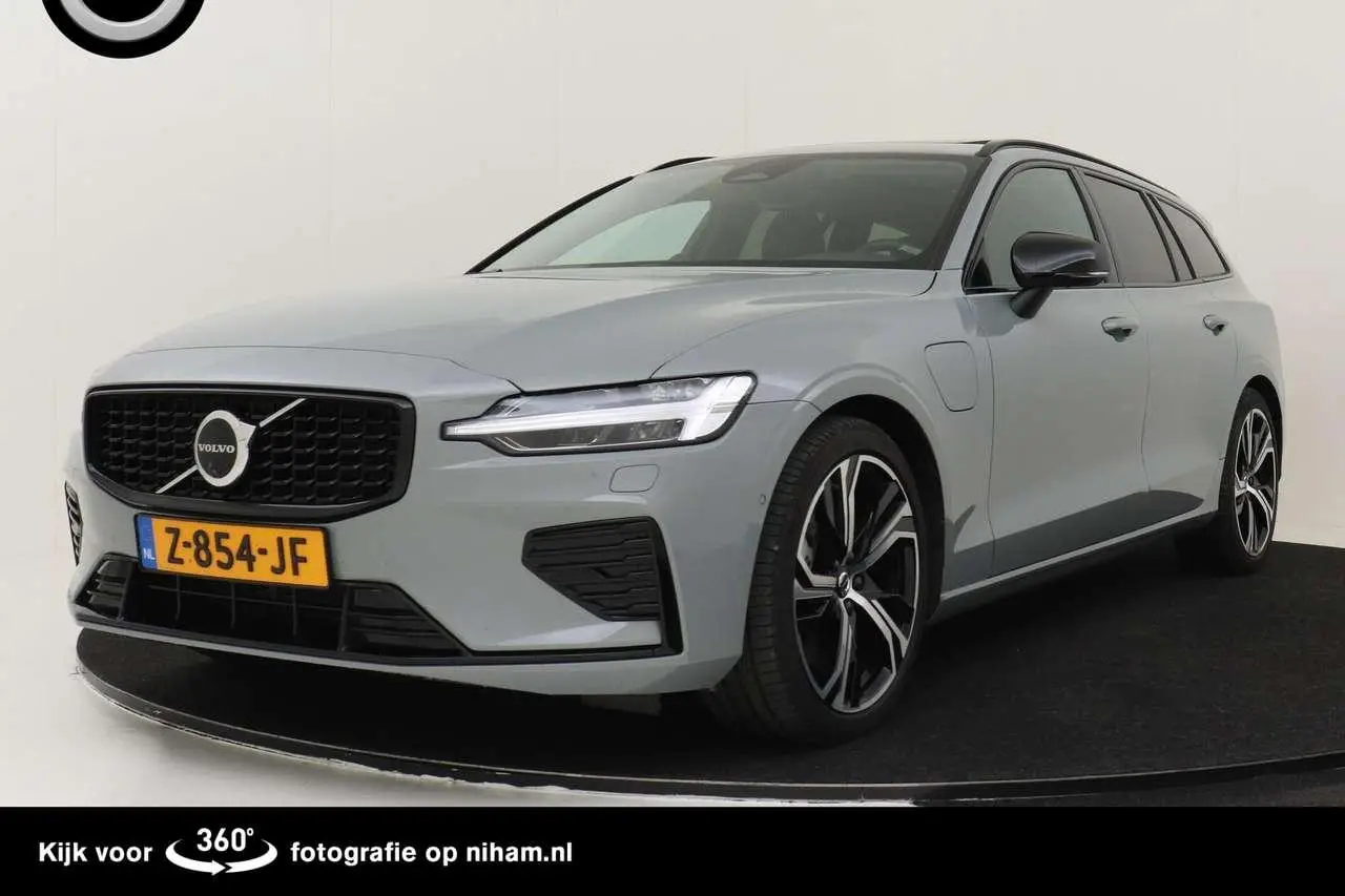 Photo 1 : Volvo V60 2024 Hybride