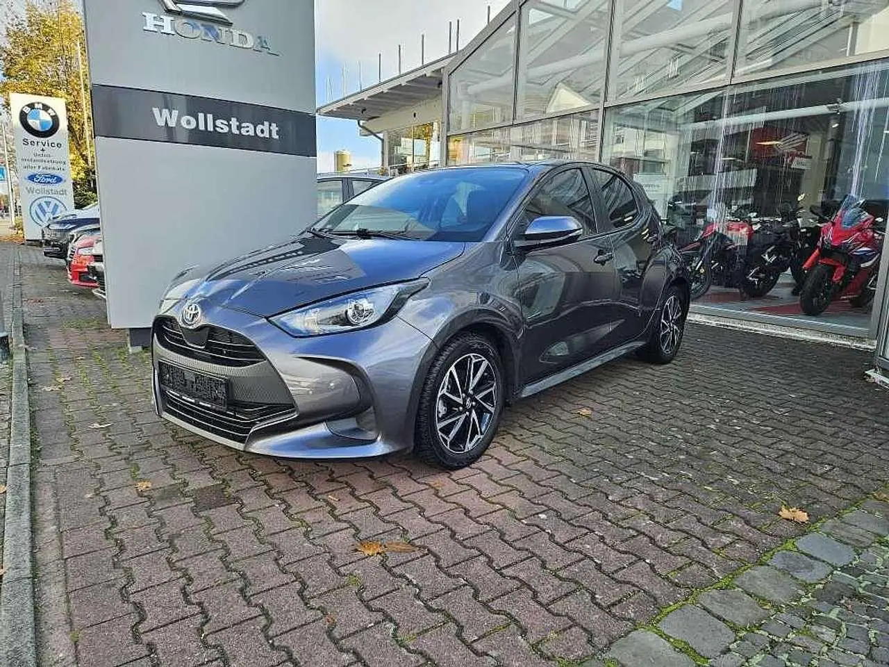 Photo 1 : Toyota Yaris 2021 Petrol