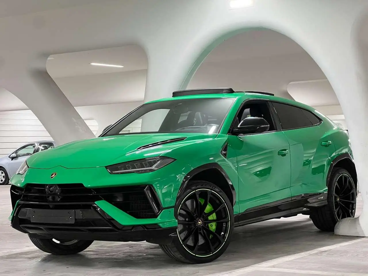 Photo 1 : Lamborghini Urus 2023 Petrol