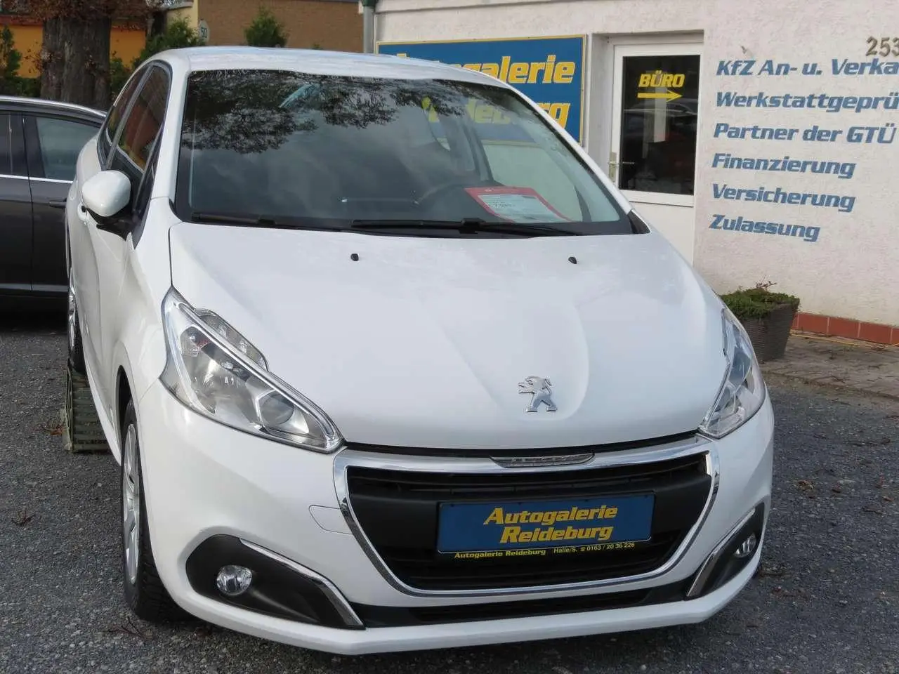 Photo 1 : Peugeot 208 2016 Petrol