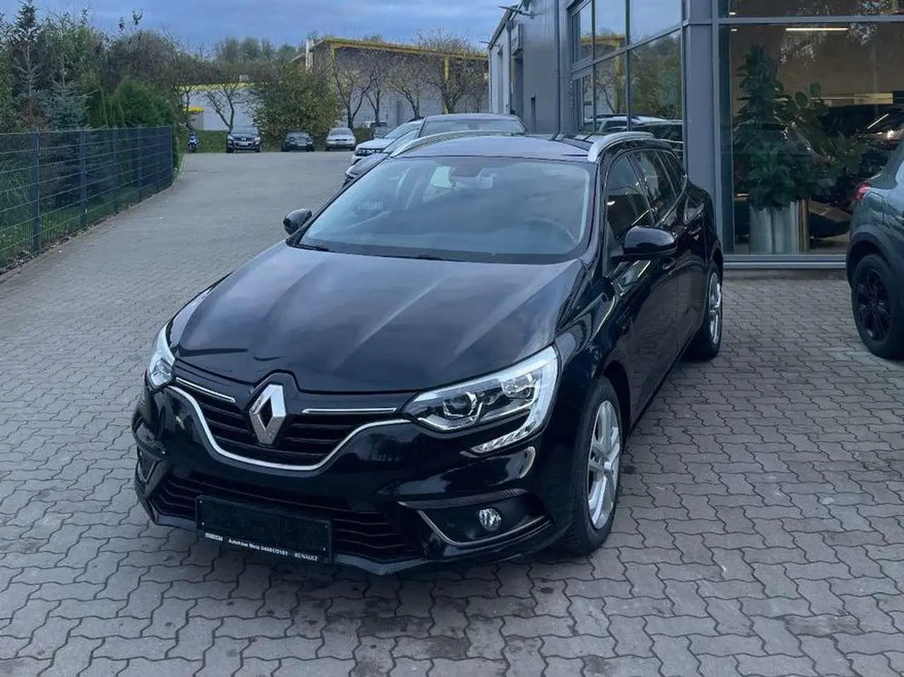 Photo 1 : Renault Megane 2017 Petrol