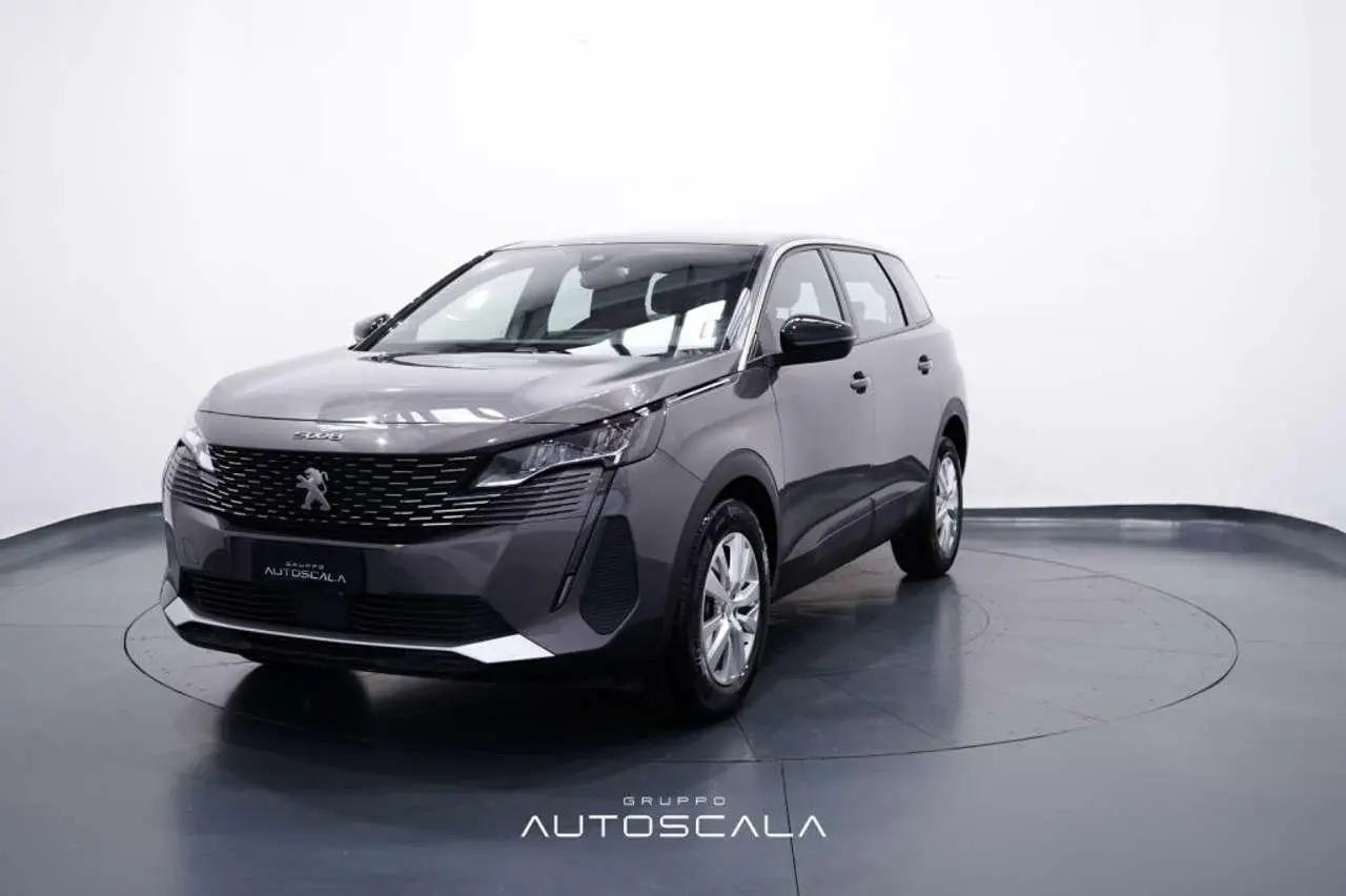 Photo 1 : Peugeot 5008 2023 Essence