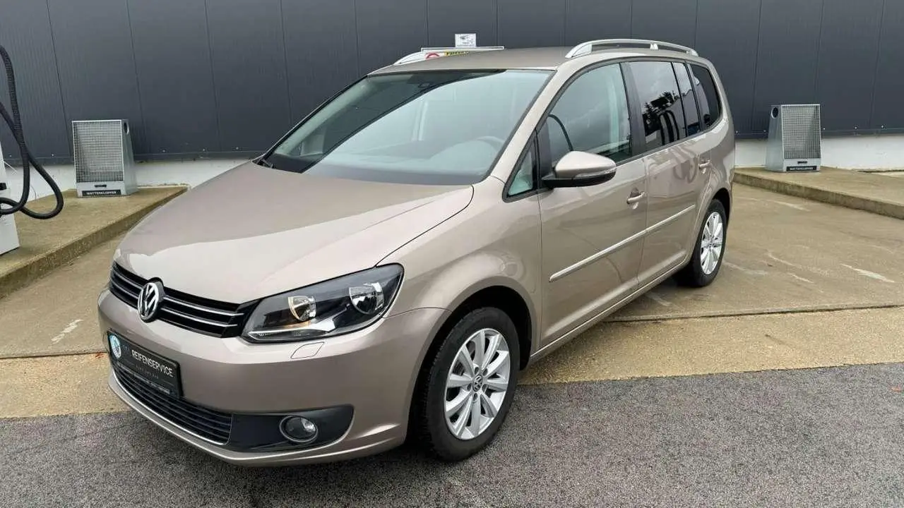 Photo 1 : Volkswagen Touran 2015 Petrol