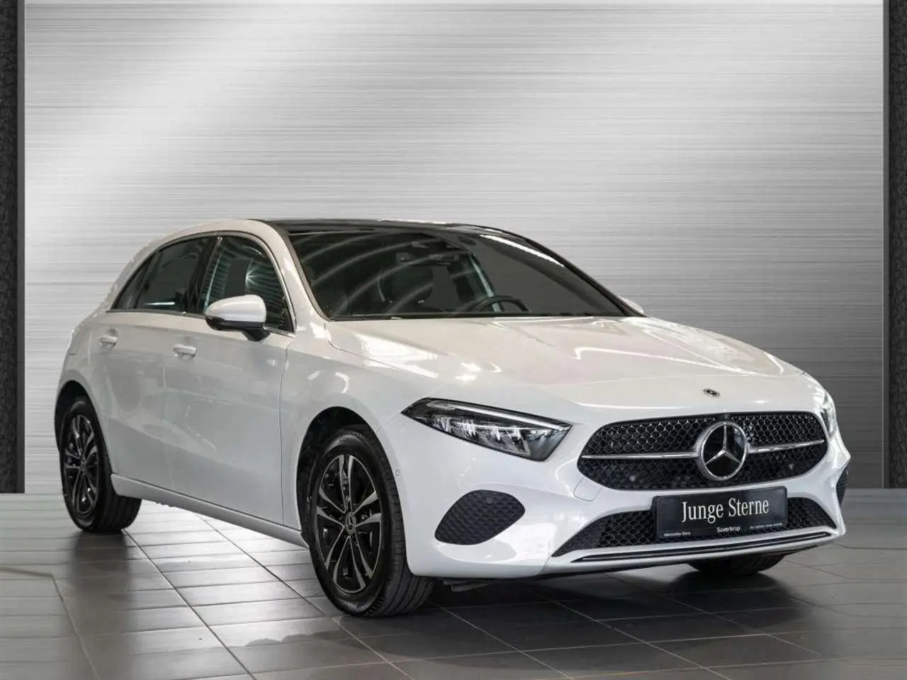 Photo 1 : Mercedes-benz Classe A 2023 Hybride