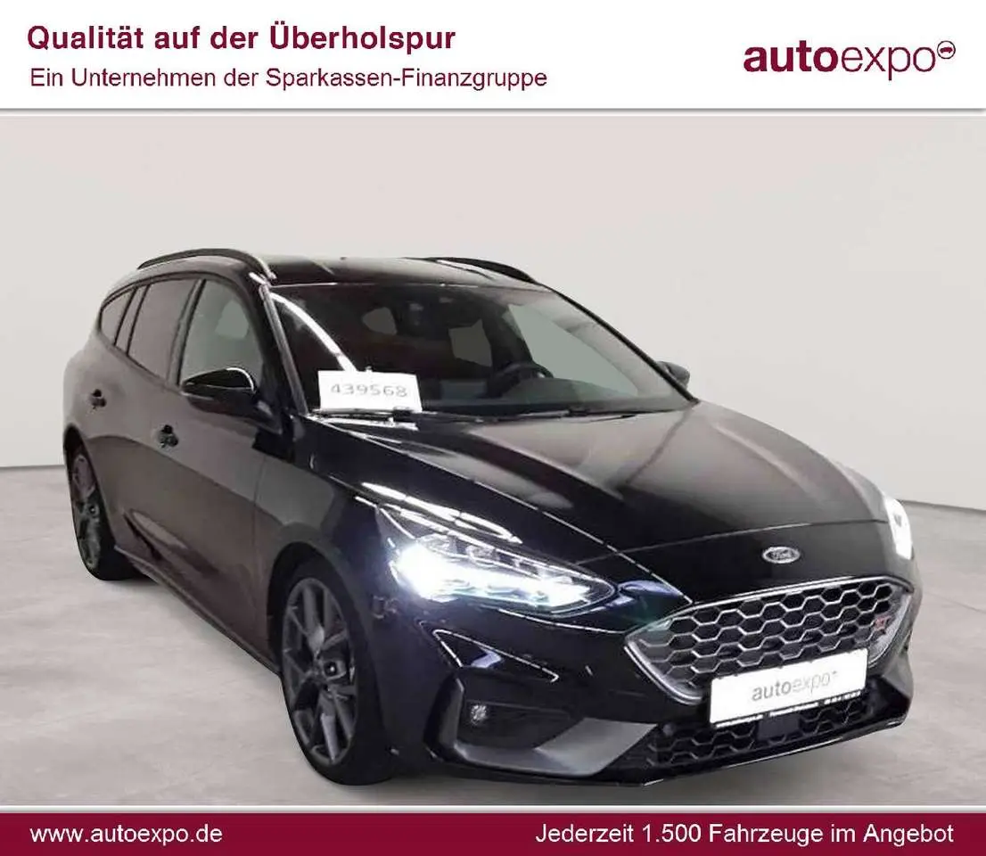 Photo 1 : Ford Focus 2019 Petrol