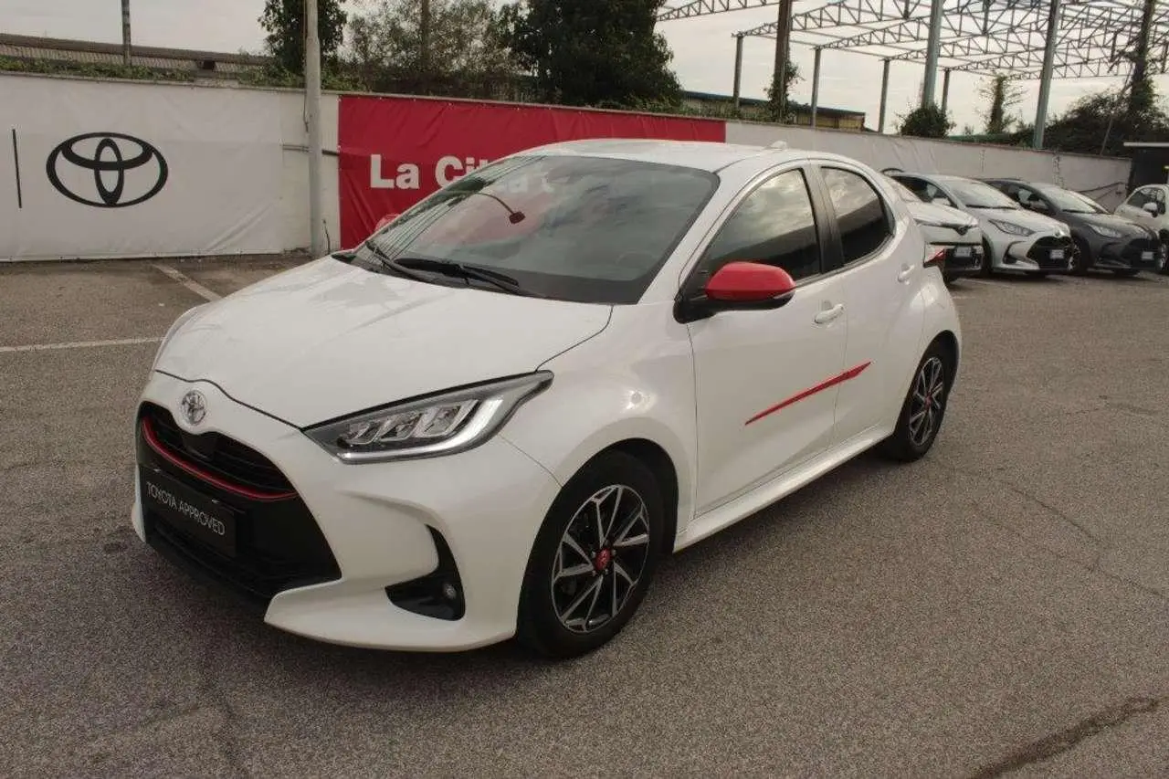 Photo 1 : Toyota Yaris 2021 Essence