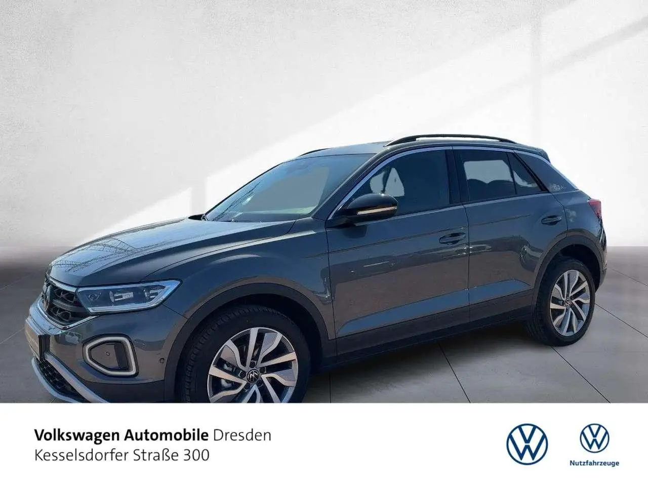 Photo 1 : Volkswagen T-roc 2024 Essence