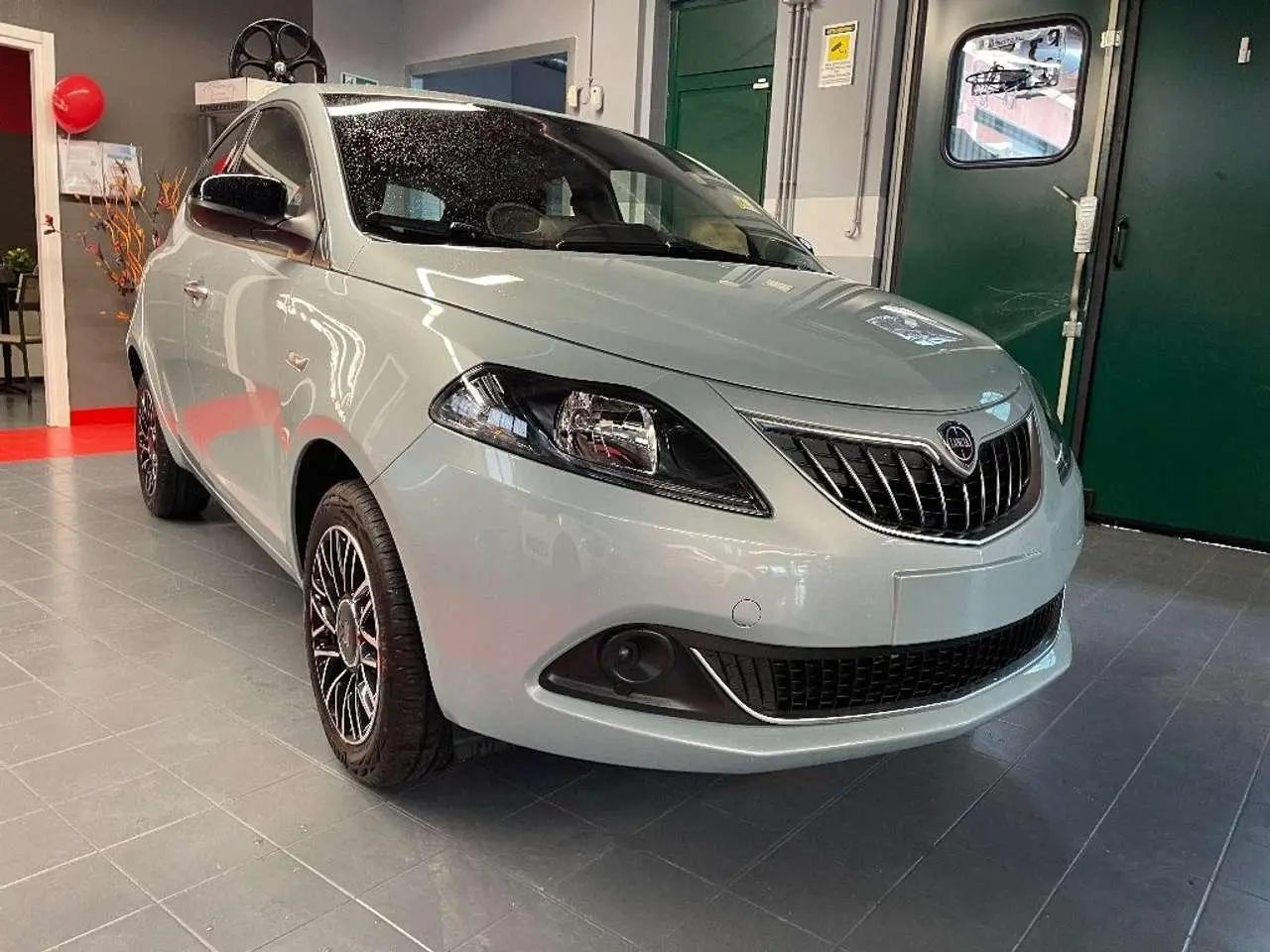 Photo 1 : Lancia Ypsilon 2024 Hybrid