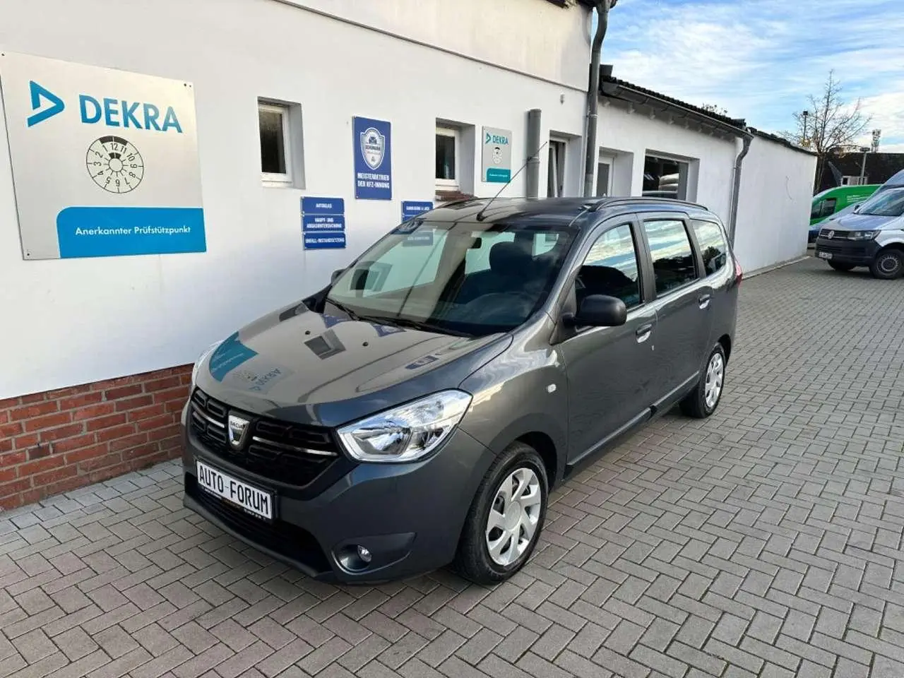 Photo 1 : Dacia Lodgy 2019 Petrol