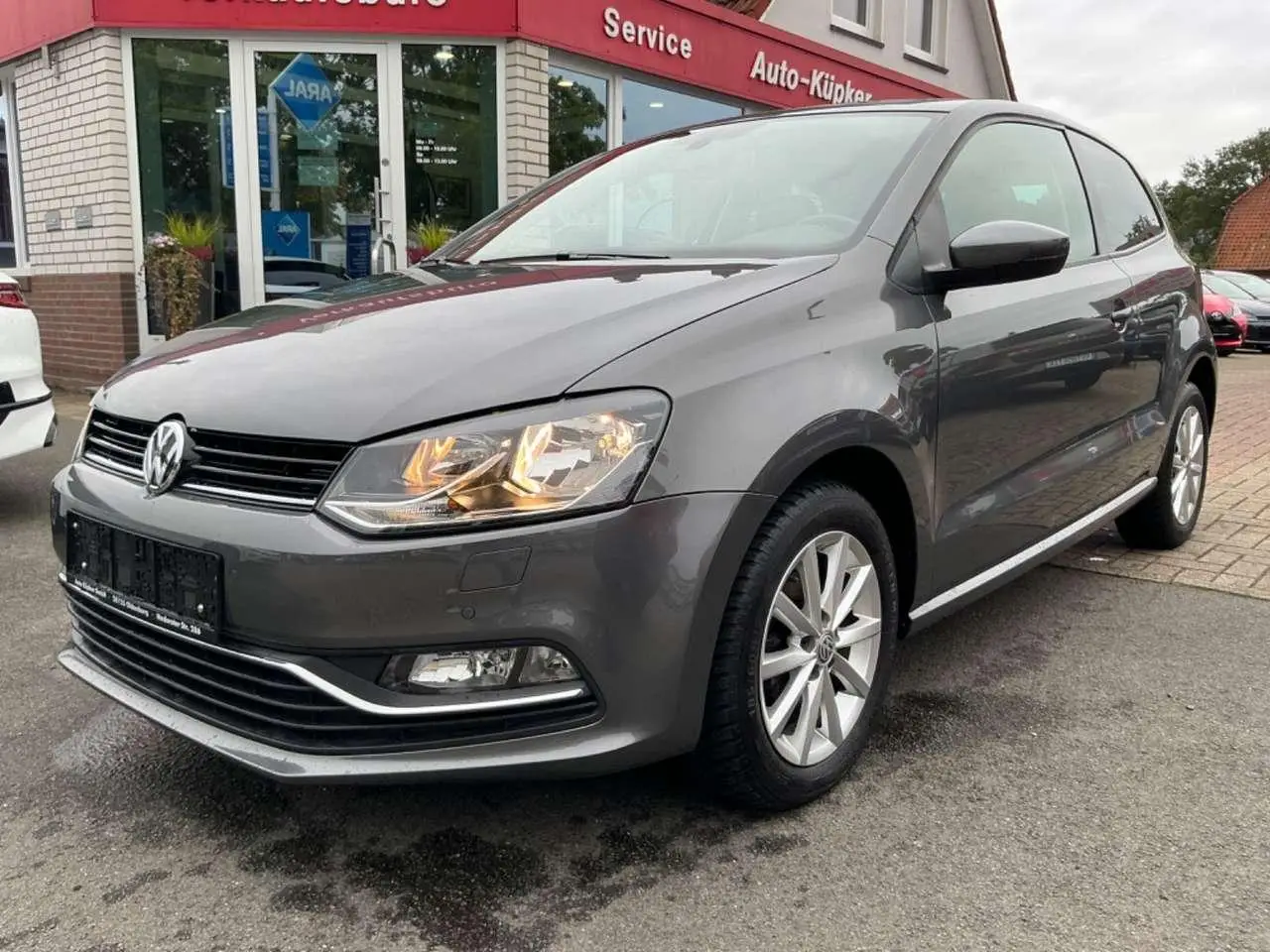 Photo 1 : Volkswagen Polo 2015 Petrol