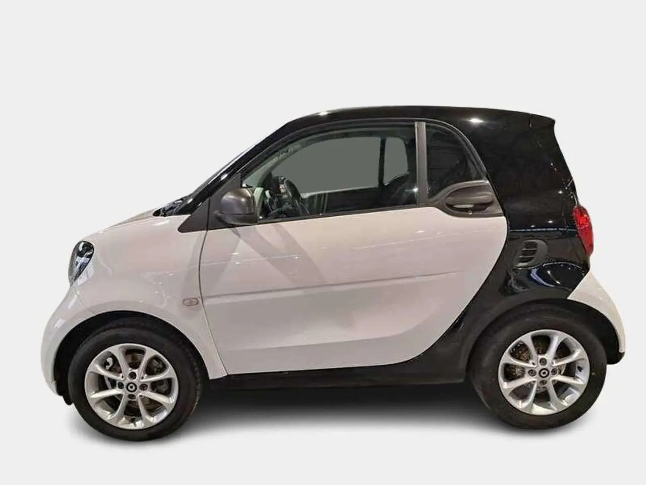 Photo 1 : Smart Fortwo 2019 Petrol