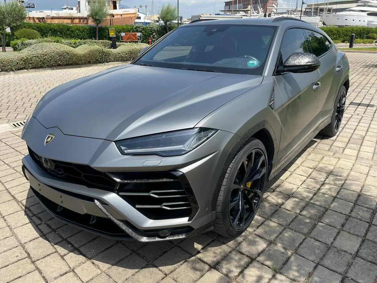 Photo 1 : Lamborghini Urus 2019 Petrol