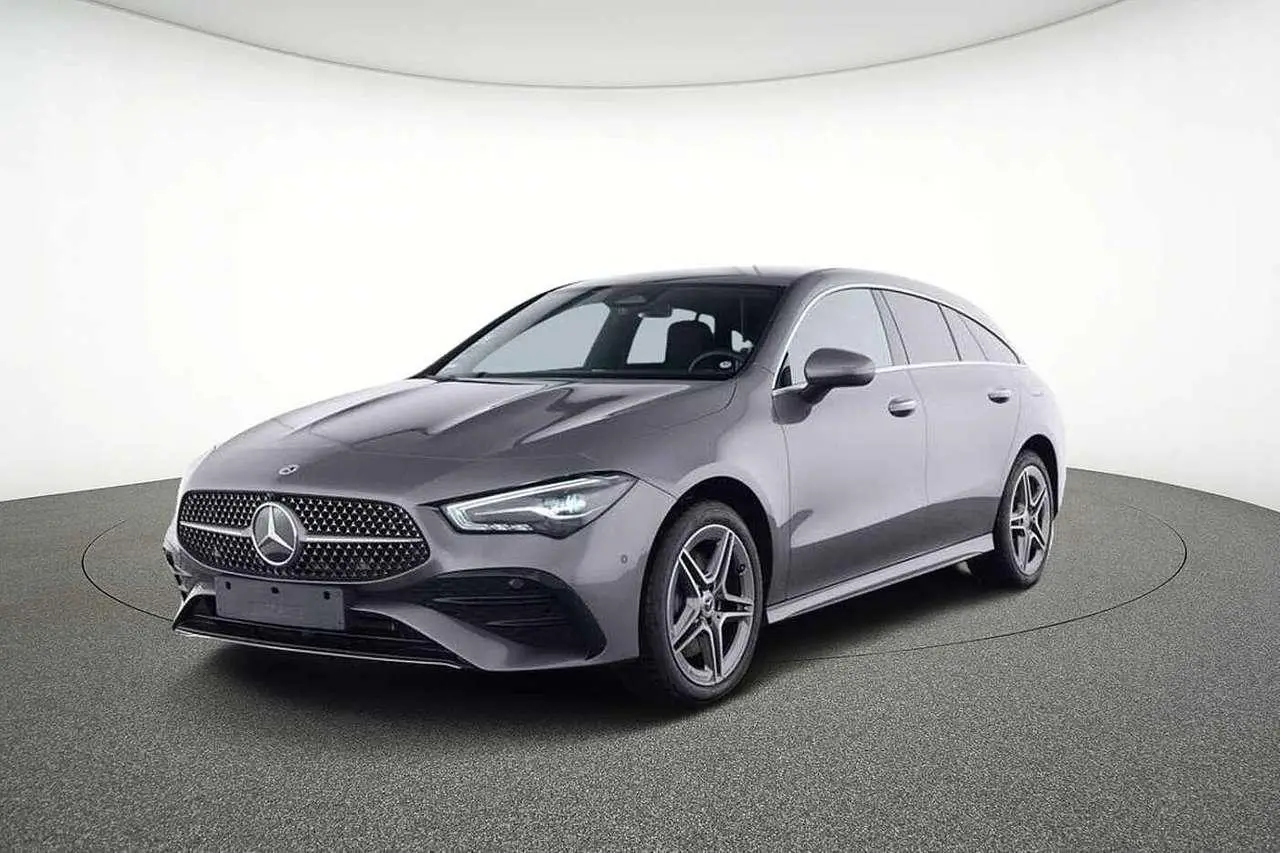 Photo 1 : Mercedes-benz Classe Cla 2023 Hybride