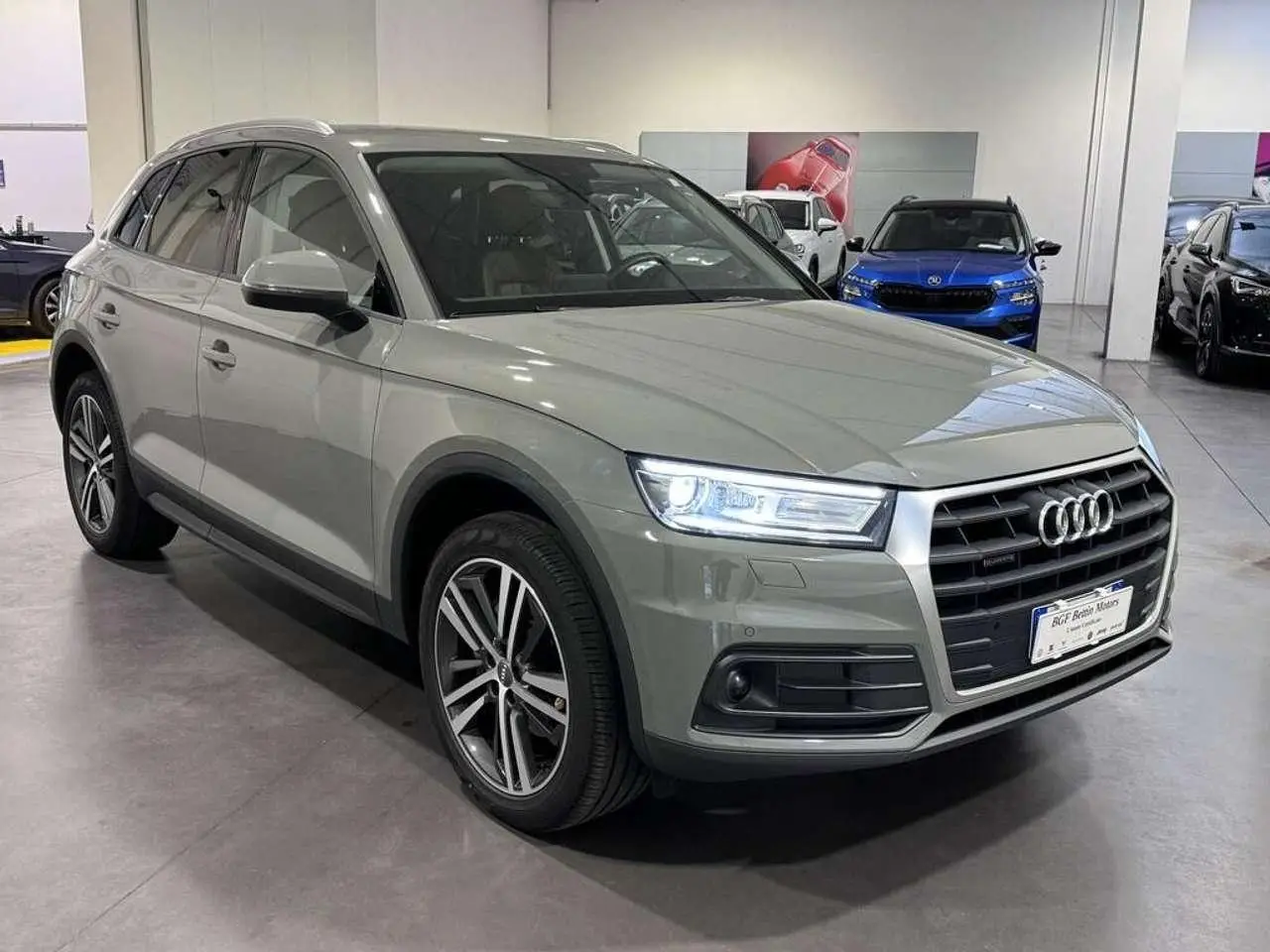 Photo 1 : Audi Q5 2020 Diesel