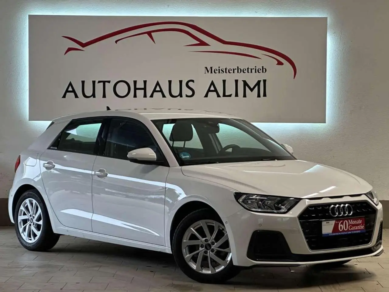 Photo 1 : Audi A1 2023 Essence