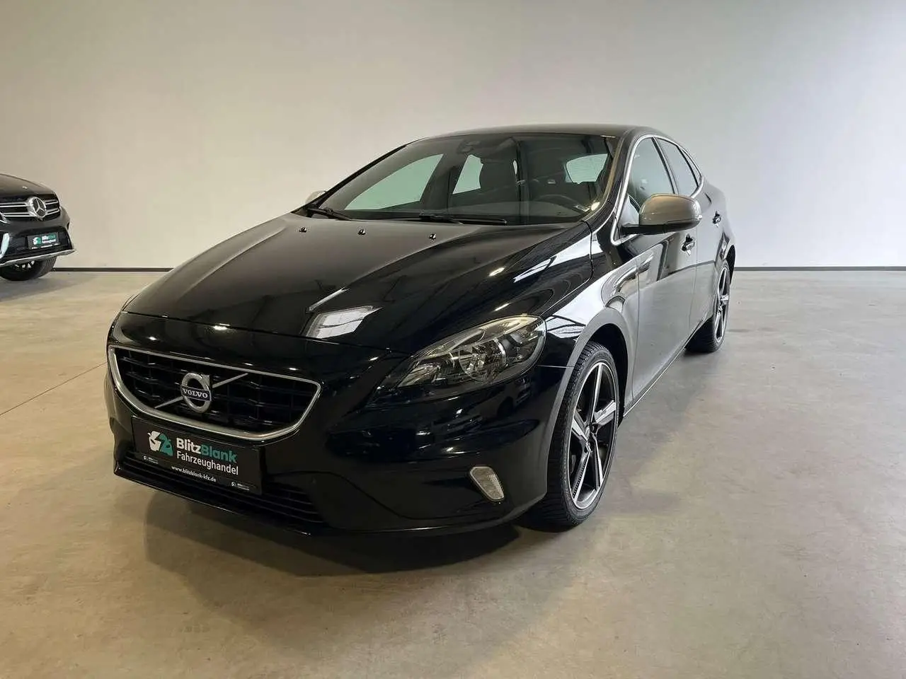 Photo 1 : Volvo V40 2016 Diesel