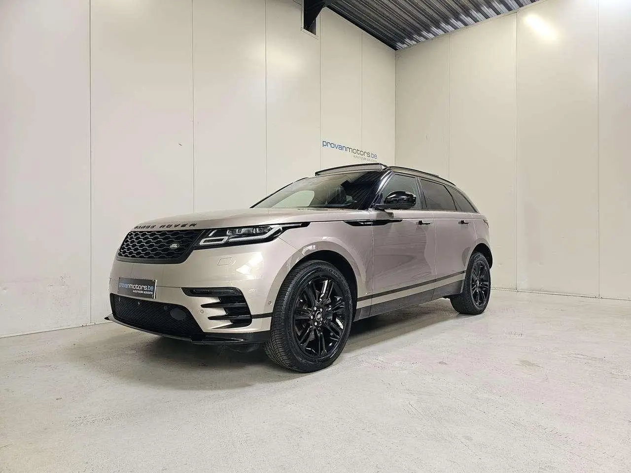 Photo 1 : Land Rover Range Rover Velar 2022 Diesel