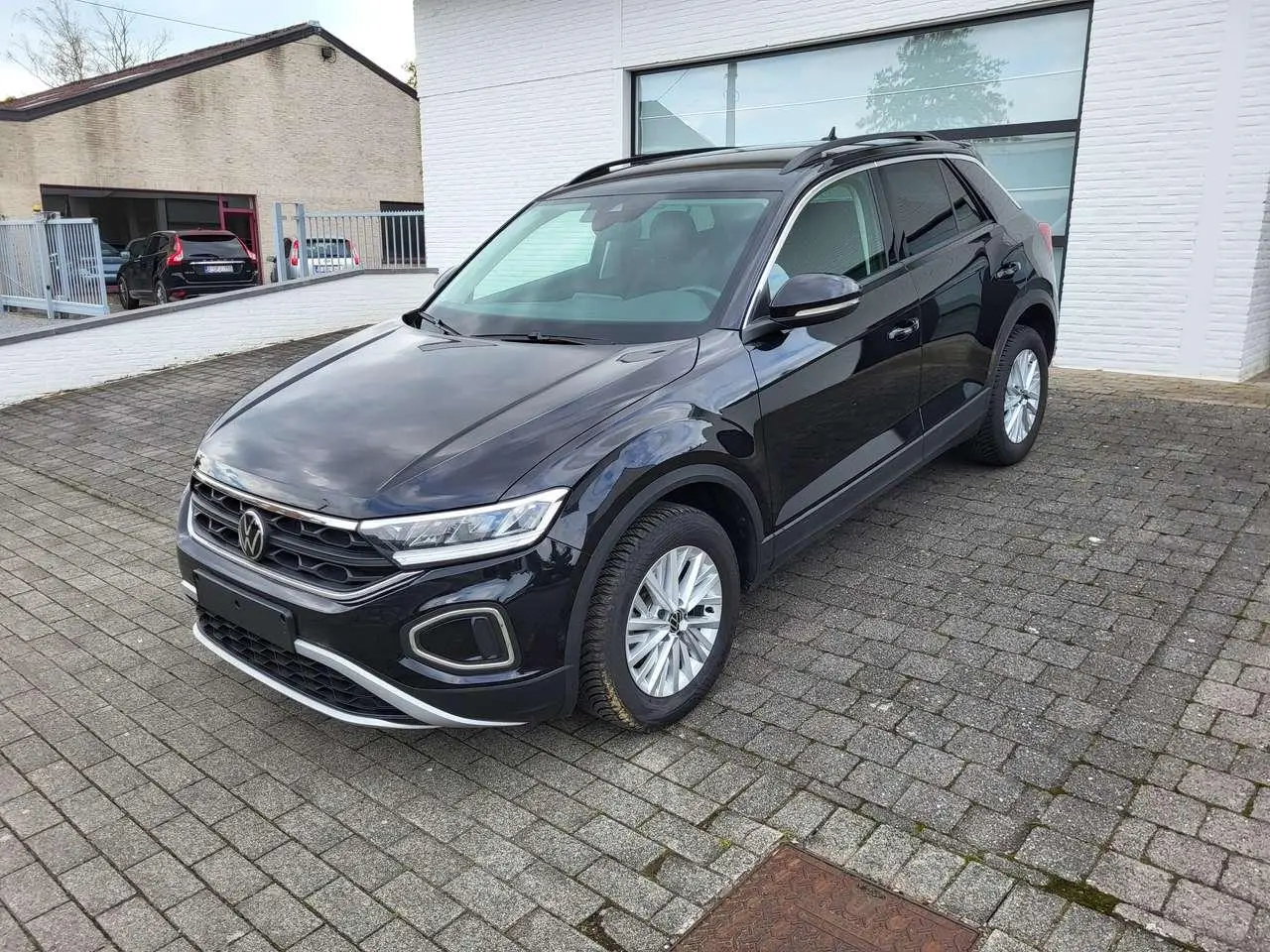 Photo 1 : Volkswagen T-roc 2023 Essence