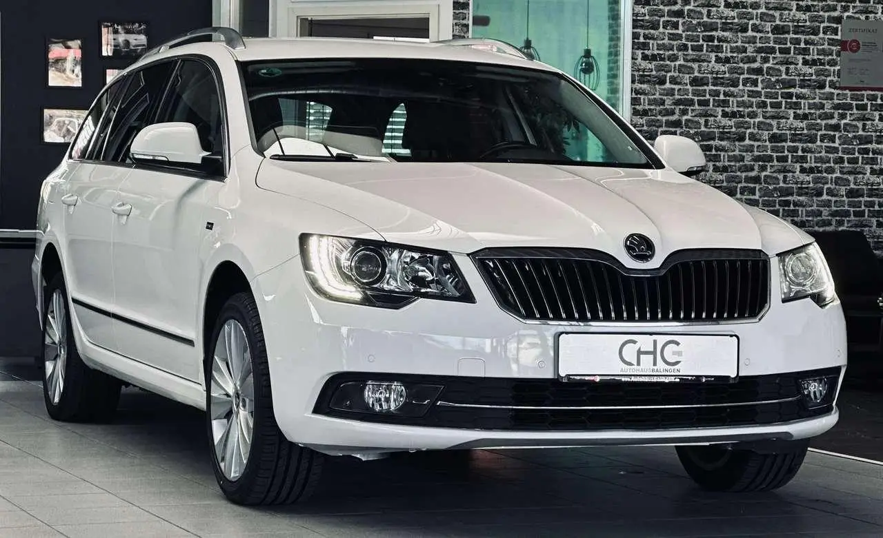 Photo 1 : Skoda Superb 2015 Petrol