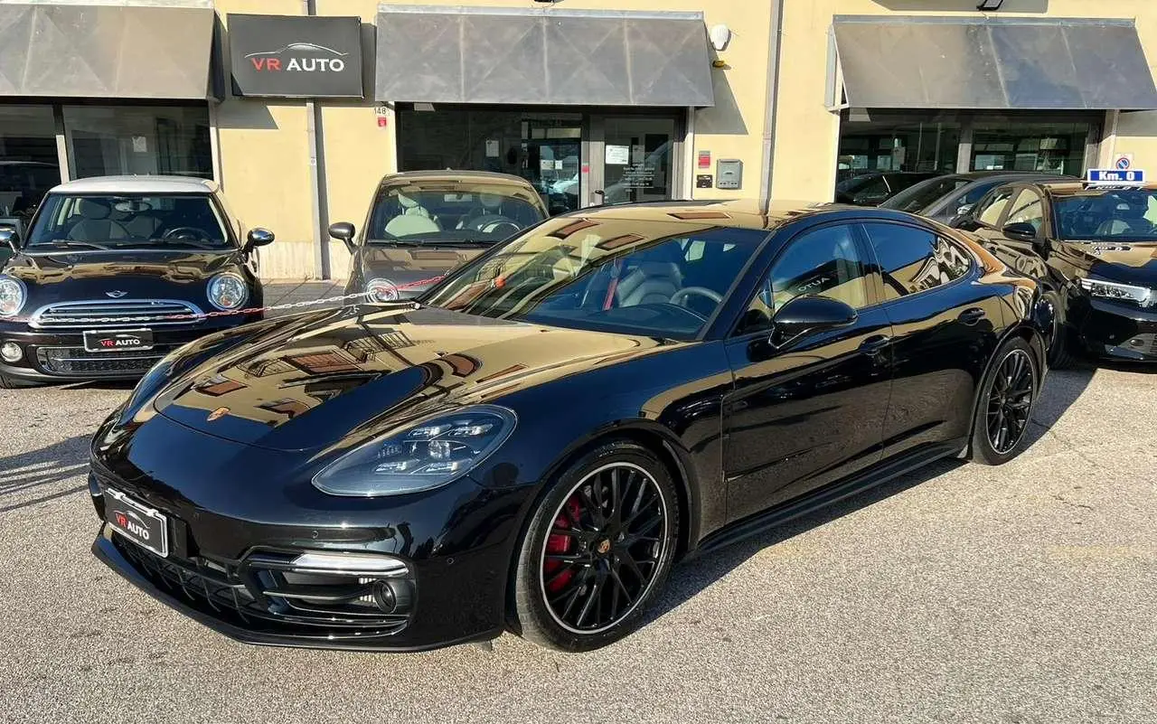 Photo 1 : Porsche Panamera 2022 Essence