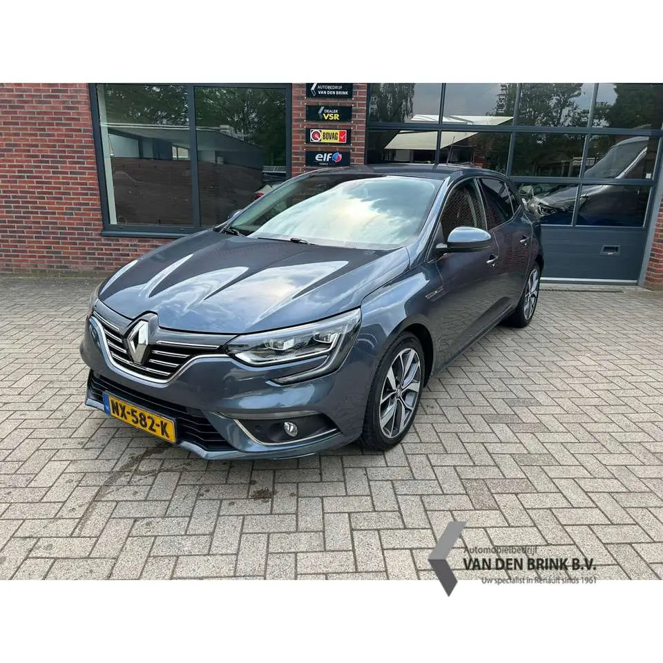 Photo 1 : Renault Megane 2017 Petrol