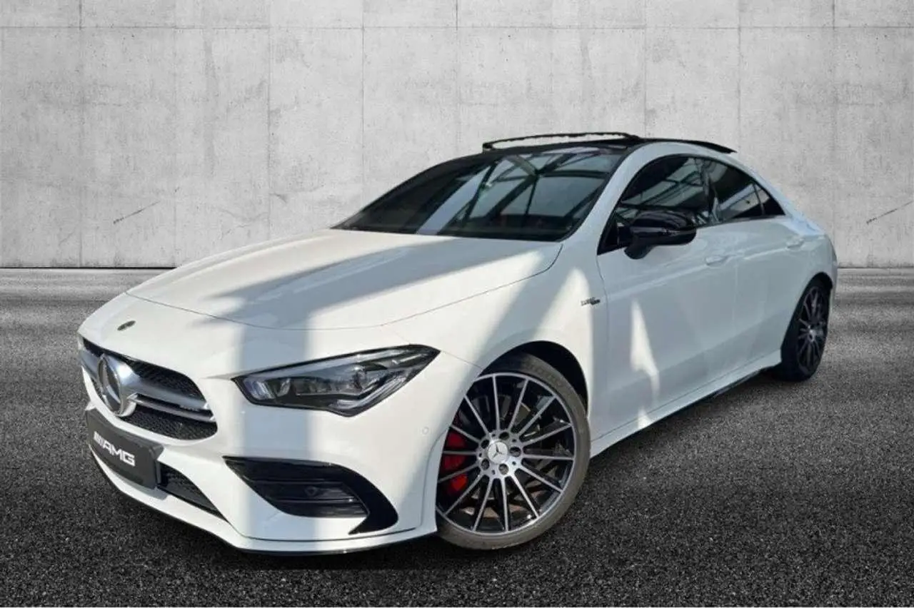 Photo 1 : Mercedes-benz Classe Cla 2023 Essence