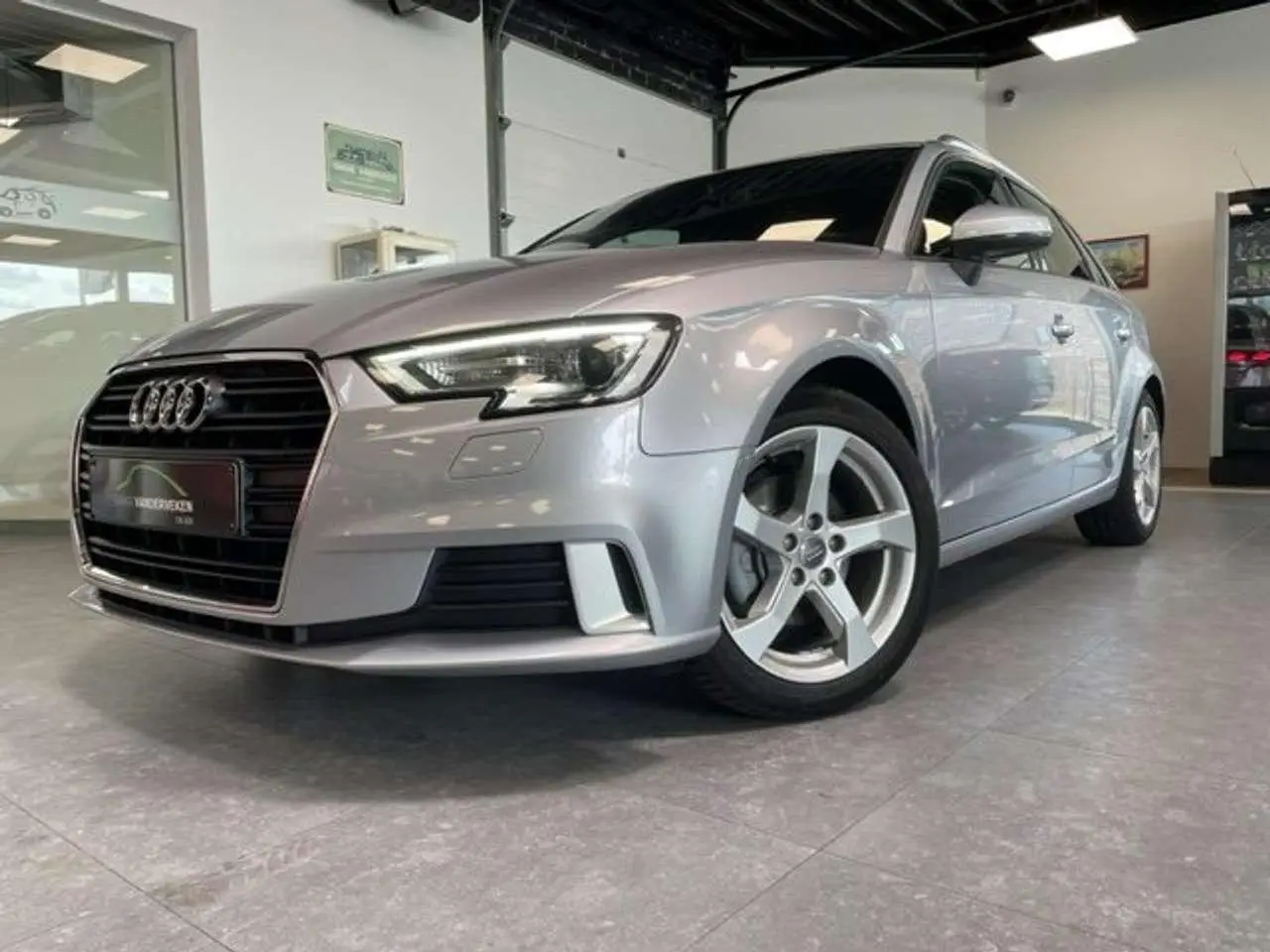 Photo 1 : Audi A3 2019 Petrol