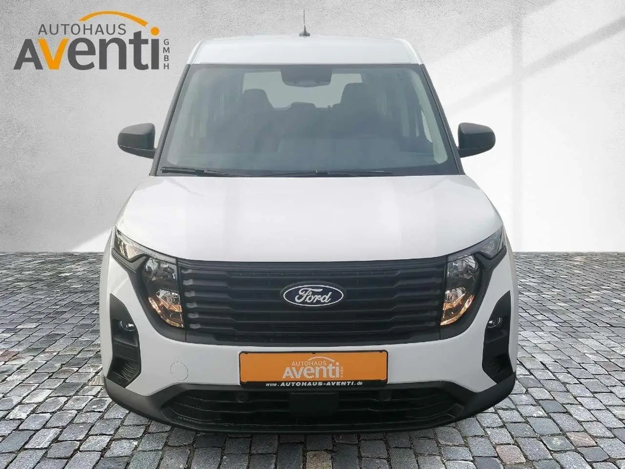 Photo 1 : Ford Tourneo 2024 Petrol