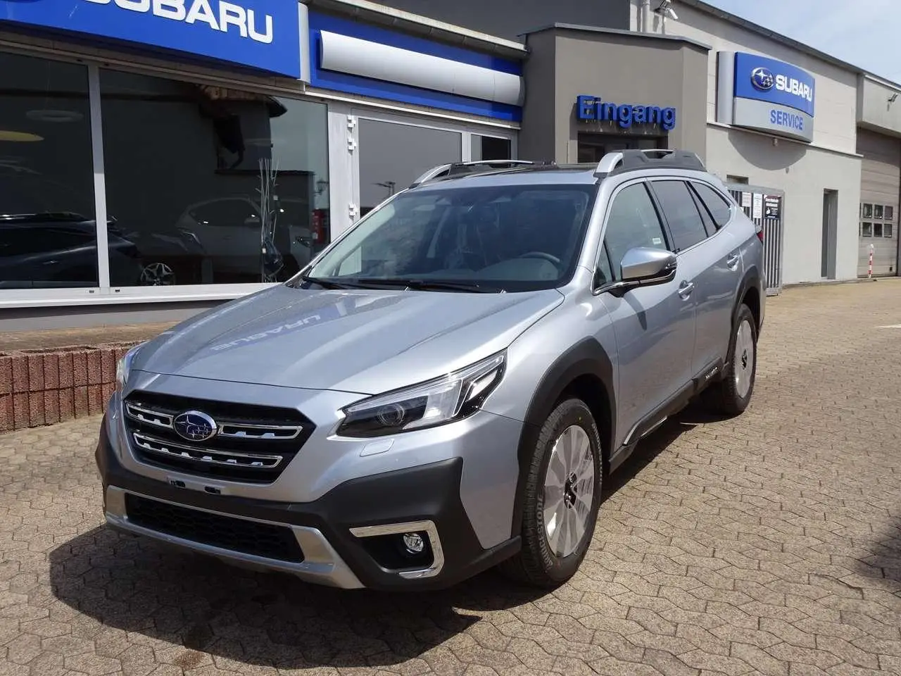 Photo 1 : Subaru Outback 2024 Petrol