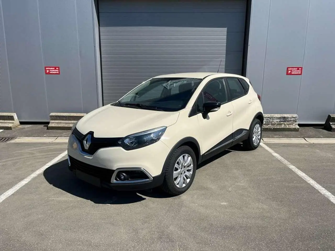 Photo 1 : Renault Captur 2015 Petrol