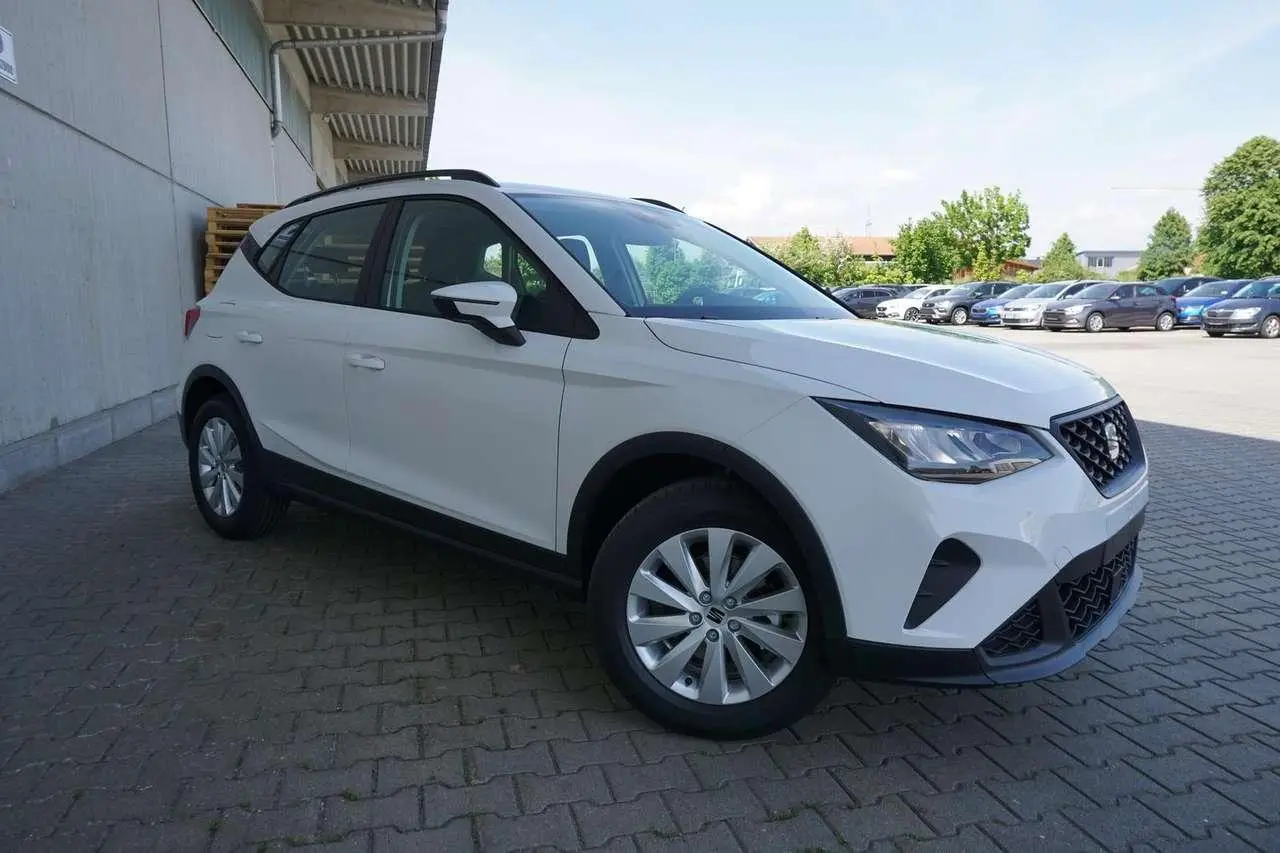 Photo 1 : Seat Arona 2024 Petrol