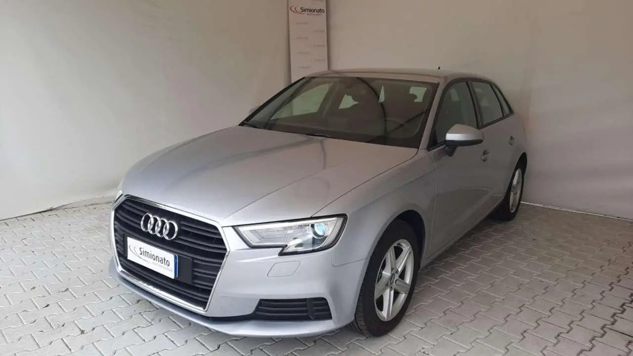 Photo 1 : Audi A3 2019 Diesel