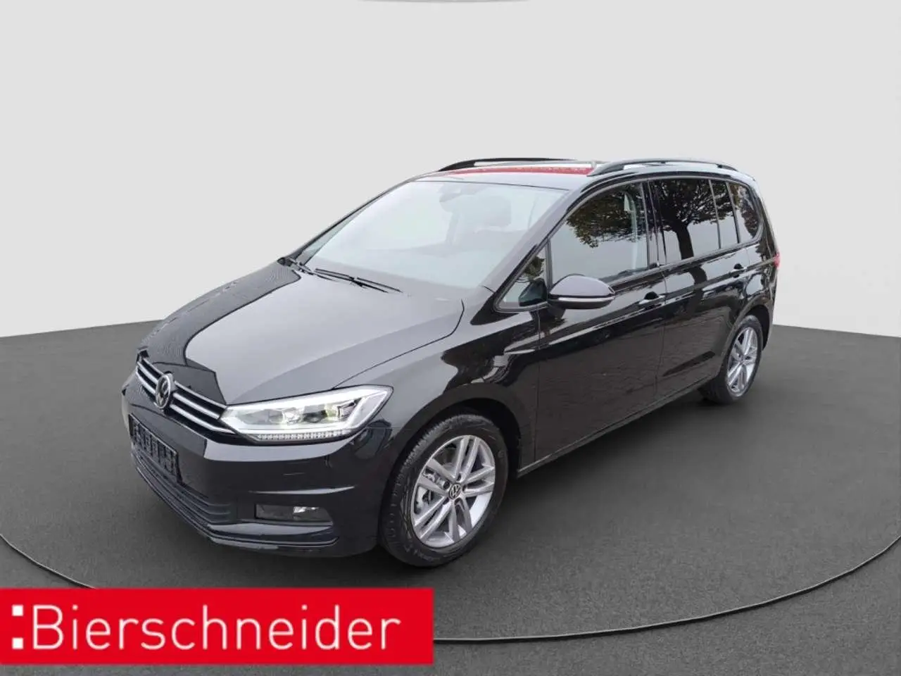 Photo 1 : Volkswagen Touran 2024 Essence