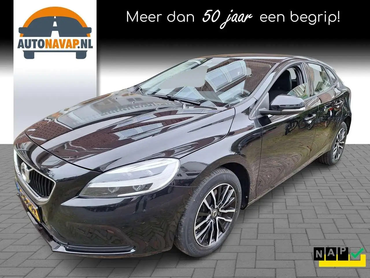 Photo 1 : Volvo V40 2019 Essence